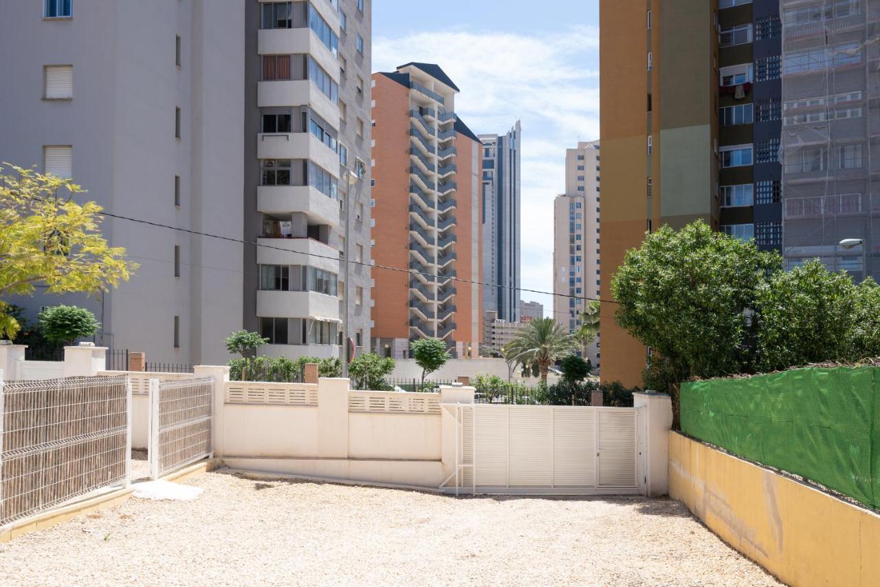 Apartamento Alma Con Terreno Privado Y Parking Compartido - A 800M De Playa Poniente Бенидорм Екстериор снимка